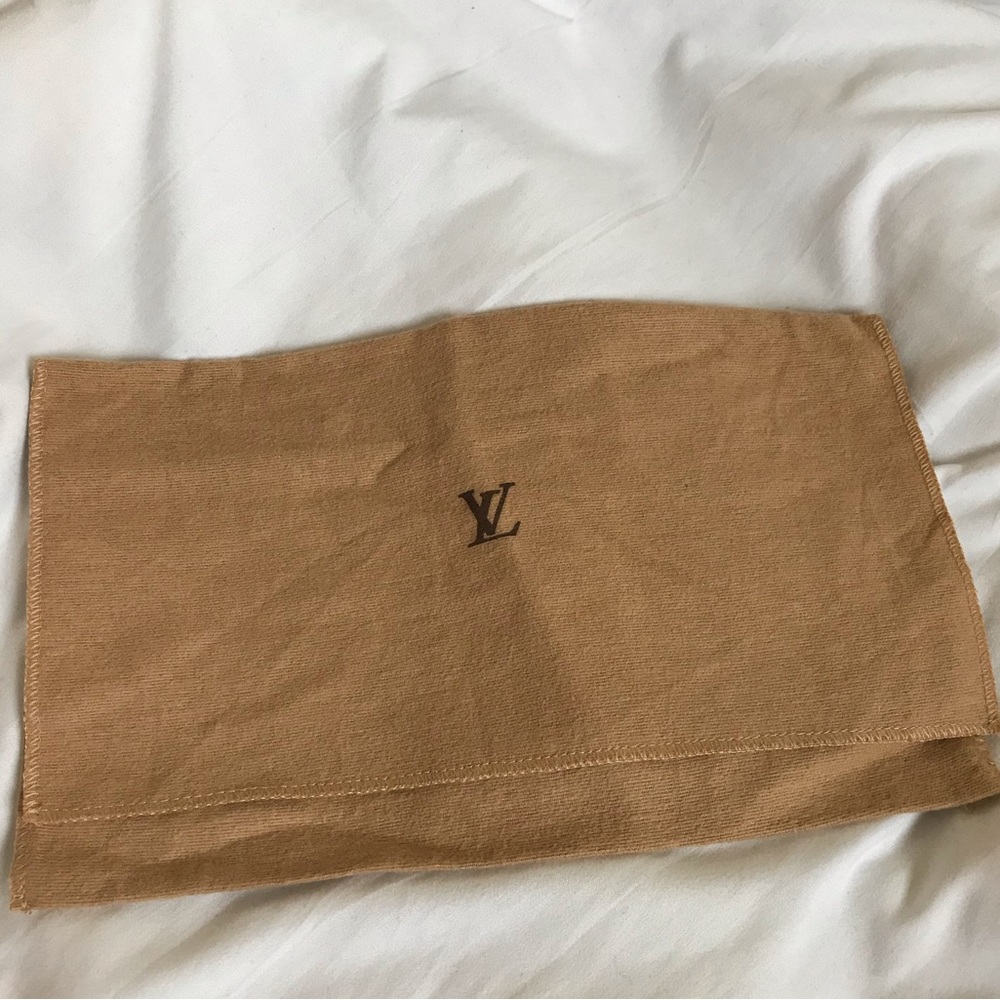 Louis Vuitton dust bag 7x11.5 in